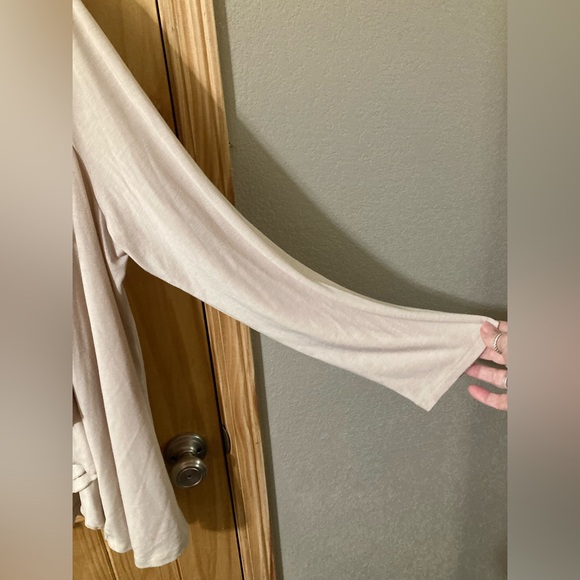 Geneology Fashion DNA size 1X waterfall open-front lightweight knit cardigan - Picture 3 of 4